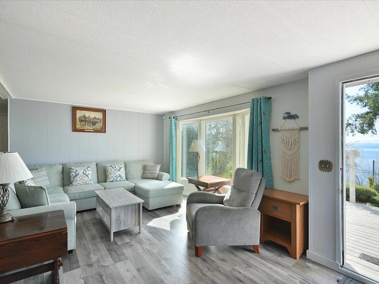 5218 Sunshine Coast Highway, Sechelt, BC, V7Z 0C1 - 4
