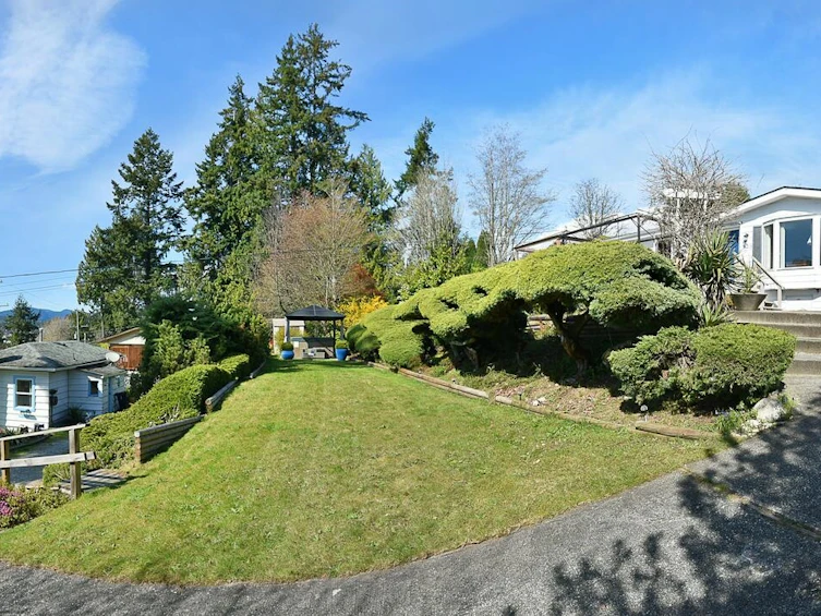 5218 Sunshine Coast Highway, Sechelt, BC, V7Z 0C1 - 2