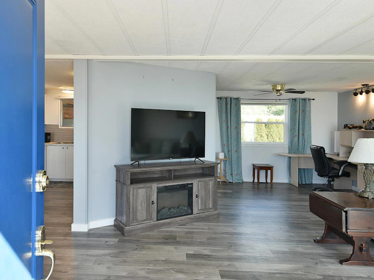 5218 Sunshine Coast Highway, Sechelt, BC, V7Z 0C1 - 3