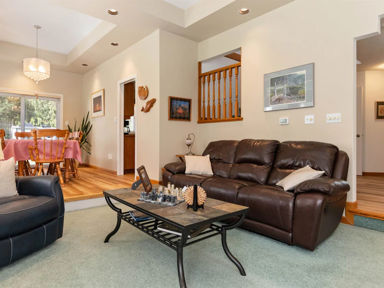 20947 Mt Hope Road, Hope, BC, V0X 1L1 - 8