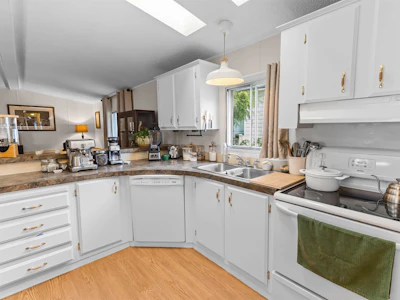 15-10221 Wilson Street - 4