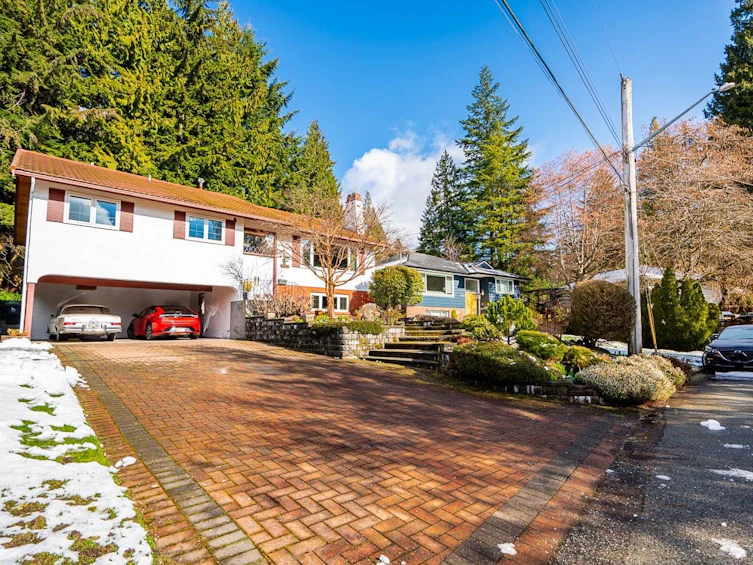 4651 Valley Road, North Vancouver, BC, V7K 2M1 - 3