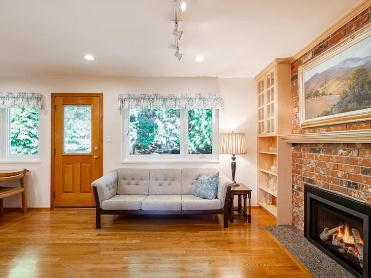 4651 Valley Road, North Vancouver, BC, V7K 2M1 - 12