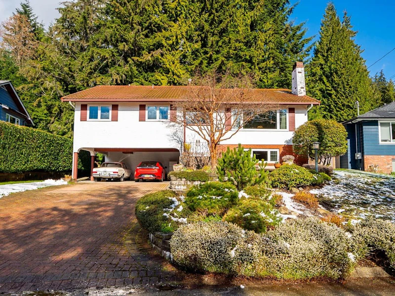 4651 Valley Road, North Vancouver BC V7K 2M1
