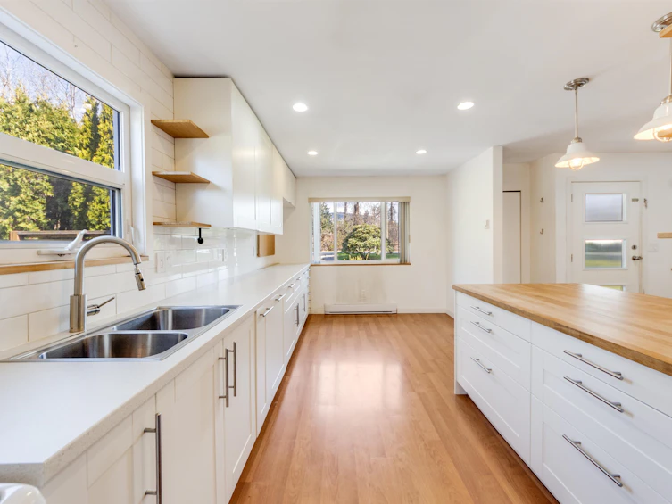 2974 Fleming Avenue, Coquitlam, BC, V3C 4S3