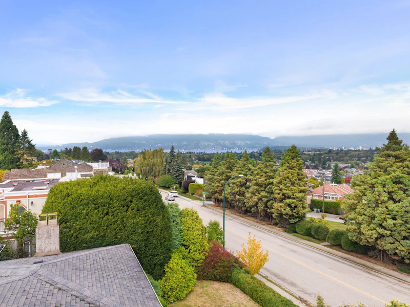 4275 Quesnel Drive, Vancouver BC V6L 2X5