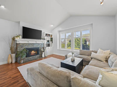 4935 Fenton Drive - 5