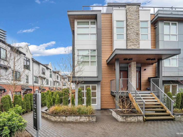 128-2060 Curling Road, North Vancouver, BC, V7P 0E1 - 2