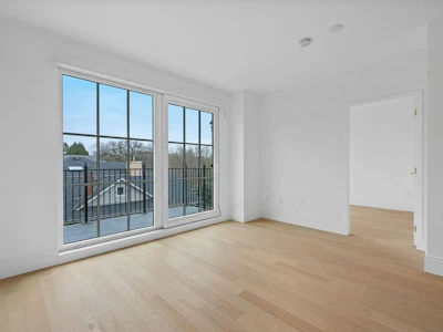 307-2096 W 47th Avenue - 2