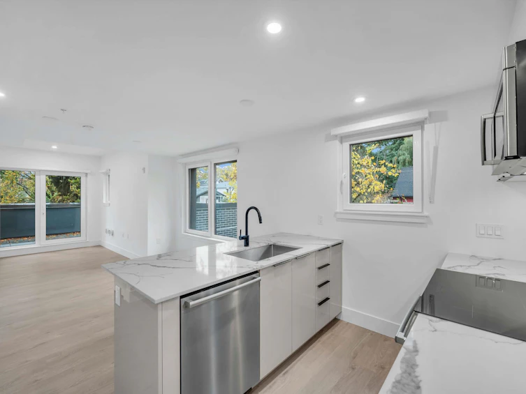 108-2085 E 1 Avenue, Vancouver, BC, V5N 1B6 - 7