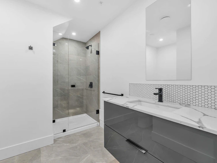 108-2085 E 1 Avenue, Vancouver, BC, V5N 1B6 - 19