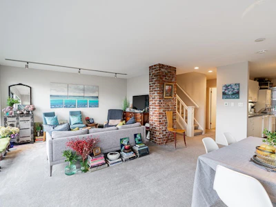 967 W 8th Avenue - 4