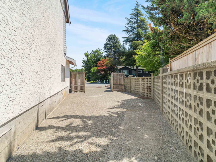 1204 Nestor Street, Coquitlam, BC, V3E 1H6 - 31