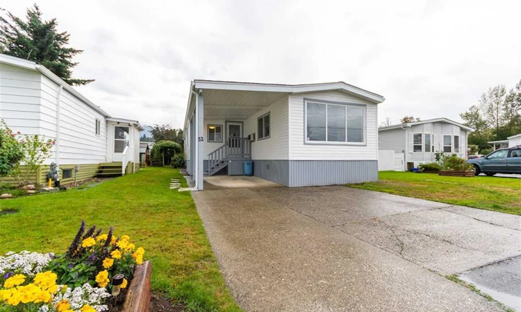 52-6338 Vedder Road