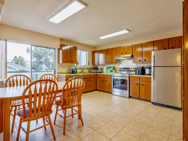 4645 Charlotte Court, Burnaby, BC, V5G 3V1 - 8