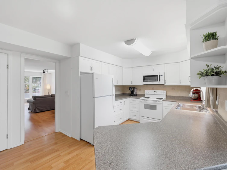 14390 78 Avenue, Surrey, BC, V3W 0L3 - 12
