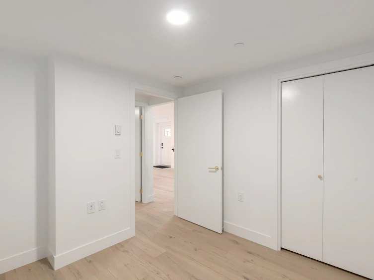 460 E 17th Avenue, Vancouver, BC, V5V 1B1 - 7
