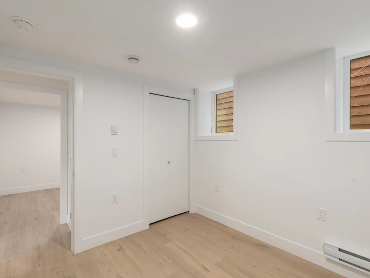 460 E 17th Avenue, Vancouver, BC, V5V 1B1 - 8