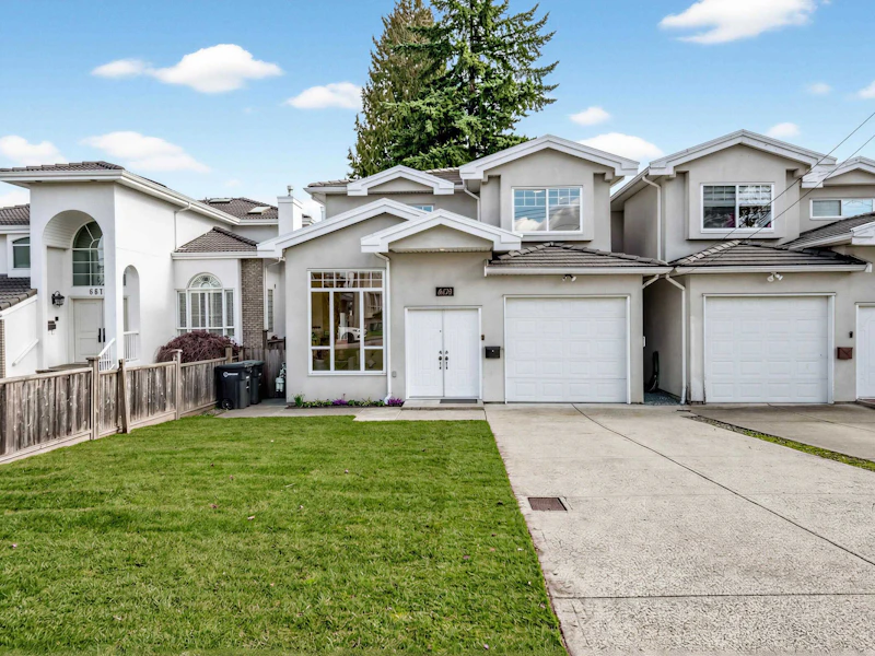 6628 Russell Avenue, Burnaby BC V5H 3T5
