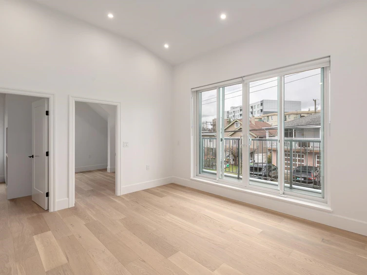 849 E 19th Avenue, Vancouver, BC, V5V 1K6 - 5
