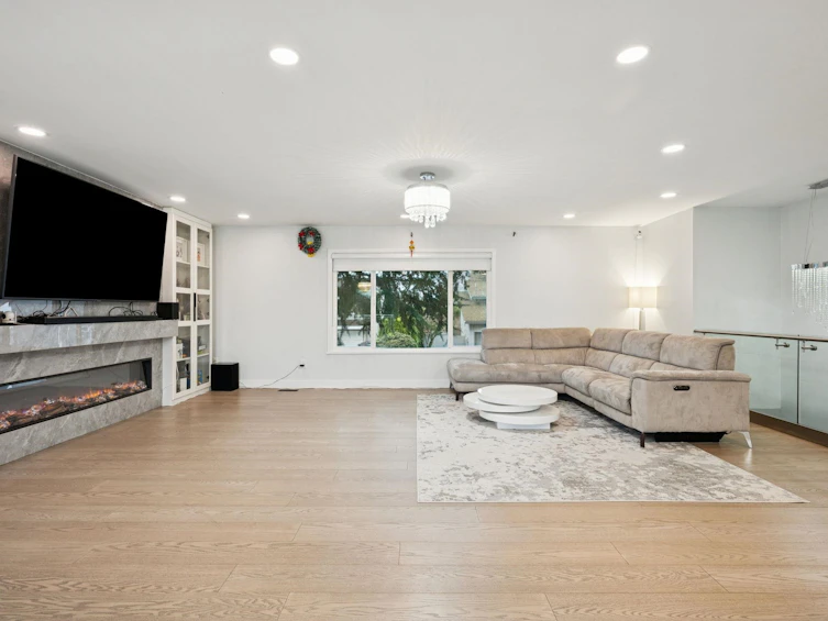 4811 Lancelot Drive, Richmond, BC, V7C 4S4 - 2