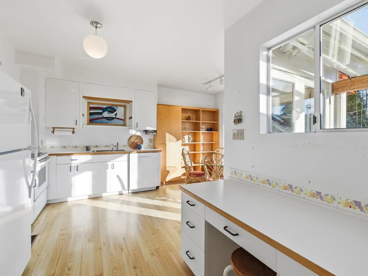 3760 W 29th Avenue, Vancouver, BC, V6S 1T4 - 8