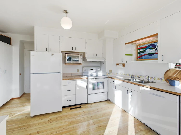 3760 W 29th Avenue, Vancouver, BC, V6S 1T4 - 9