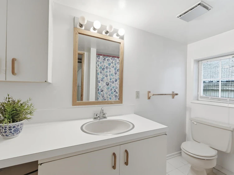 3760 W 29th Avenue, Vancouver, BC, V6S 1T4 - 32