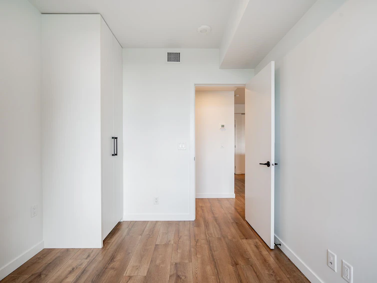 712-10448 University Drive, Surrey, BC, V3T 0K1 - 12