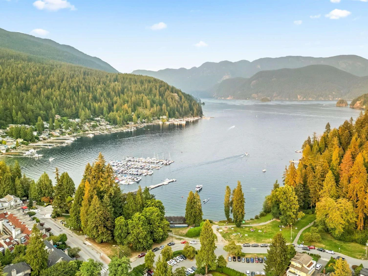 4575 Cliffmont Road, North Vancouver, BC, V7G 1J8 - 36