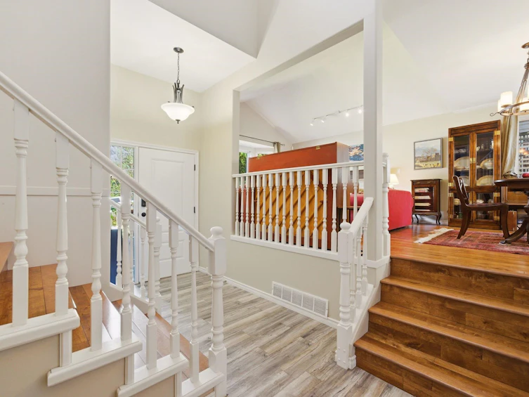 4575 Cliffmont Road, North Vancouver, BC, V7G 1J8 - 12