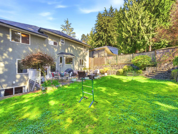 4575 Cliffmont Road, North Vancouver, BC, V7G 1J8 - 34