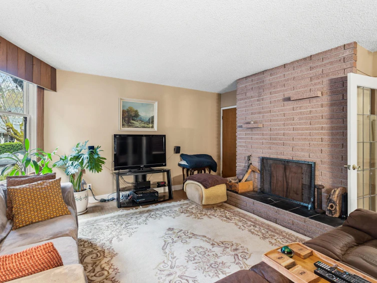 2582 W 6th Avenue, Vancouver, BC, V6K 1W5 - 11