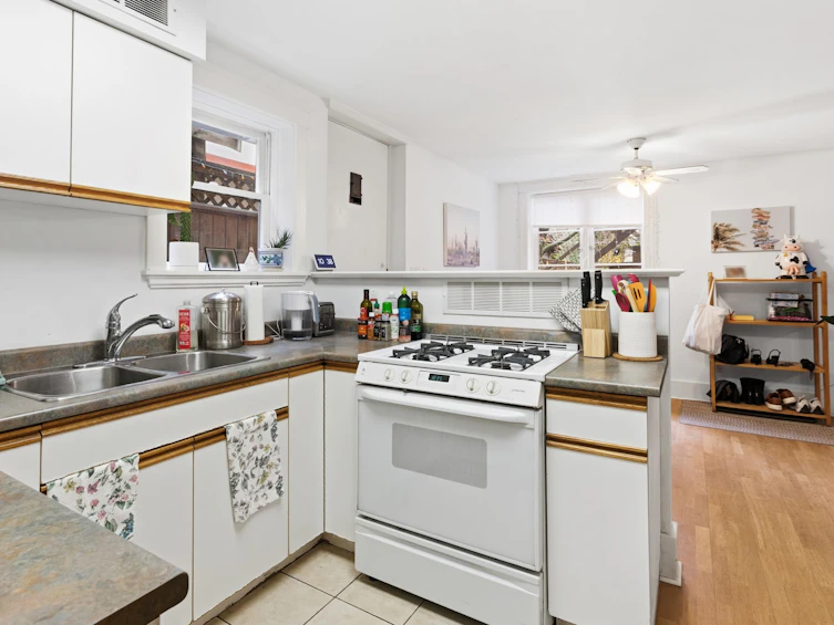 2582 W 6th Avenue, Vancouver, BC, V6K 1W5 - 35