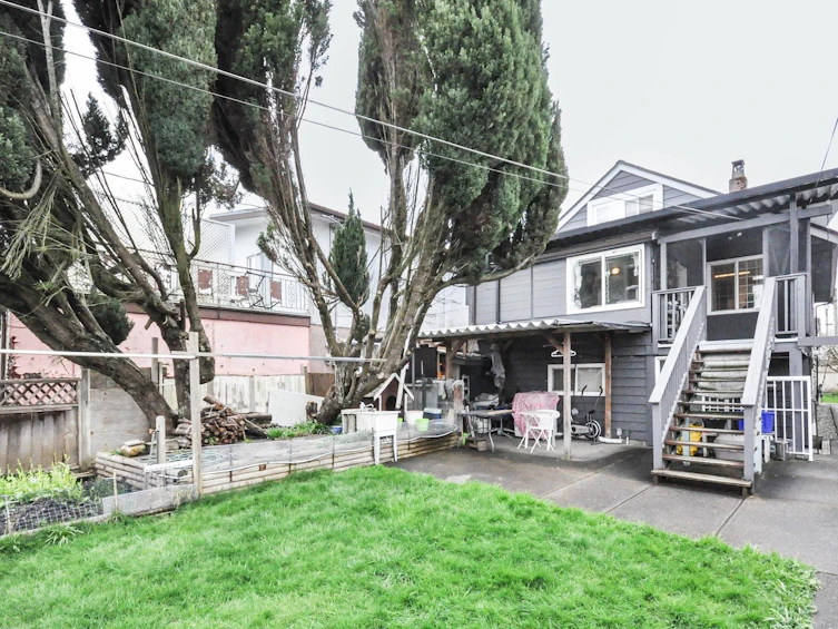 3156 Adanac Street, Vancouver, BC, V5K 2N9 - 31