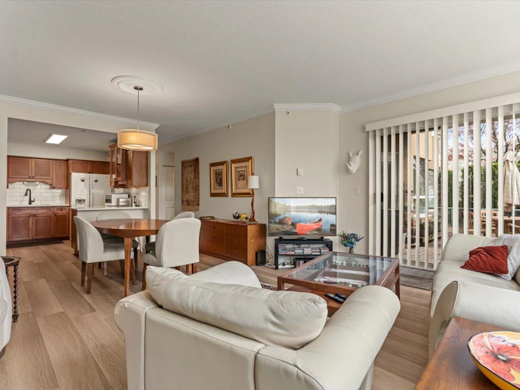 102-3190 Gladwin Road, Abbotsford, BC, V2T 5T2 - 9