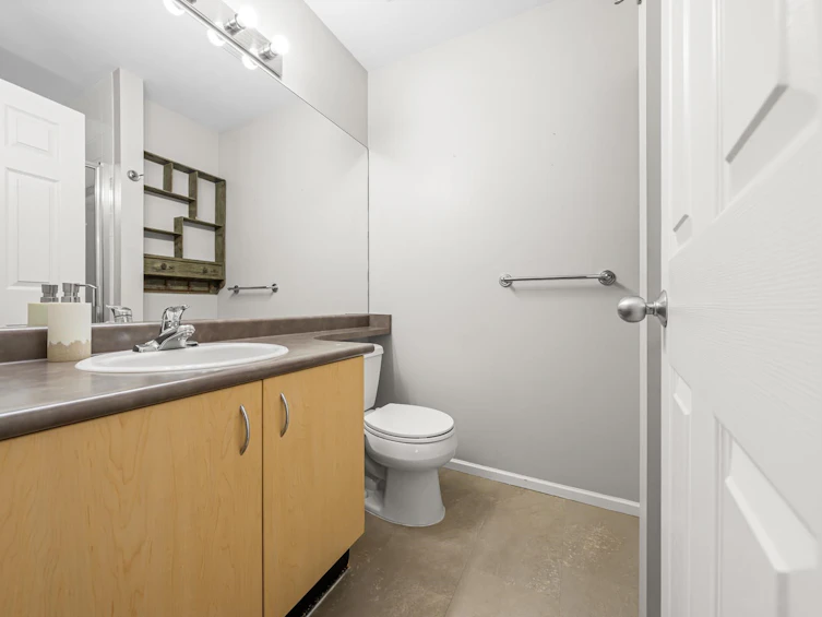 49-123 Seventh Street, New Westminster, BC, V3M 6Y2 - 16