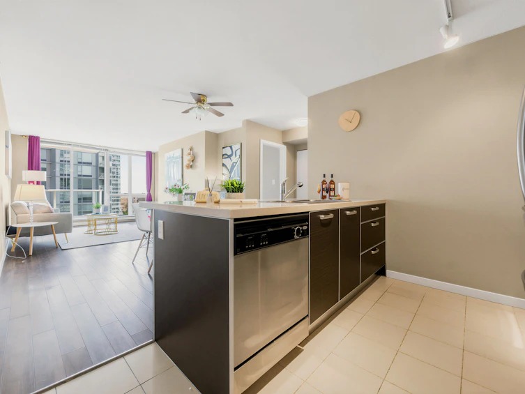 2509-13688 100 Avenue, Surrey, BC, V3T 0G5 - 14