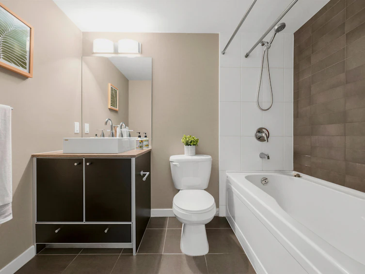 2509-13688 100 Avenue, Surrey, BC, V3T 0G5 - 24