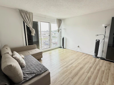 304-7280 Lindsay Road - 3