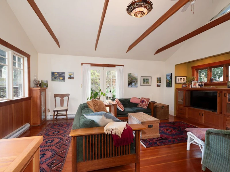 1248 Miller Road, Bowen Island BC V0N 1G1
