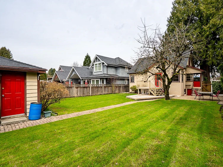 902 Fourth Street, New Westminster, BC, V3L 2W6 - 35