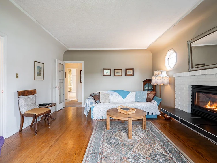 902 Fourth Street, New Westminster, BC, V3L 2W6 - 4