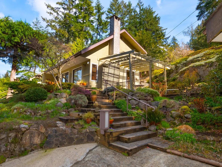 839 Captain's Way, Bowen Island, BC, V0N 1G2 - 3