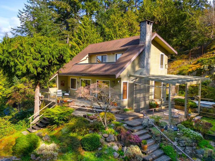 839 Captain's Way, Bowen Island, BC, V0N 1G2