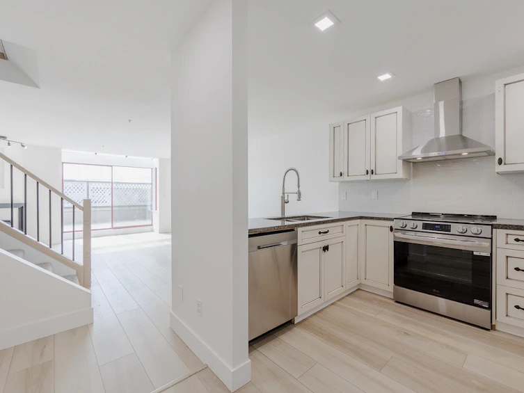 209-22356 Mcintosh Avenue, Maple Ridge, BC, V2X 3C1 - 8