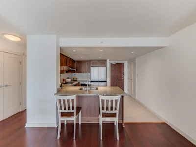 228-9373 Hemlock Drive - 5