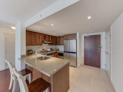 228-9373 Hemlock Drive - 4