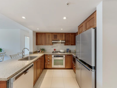 228-9373 Hemlock Drive - 3