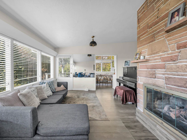 1230 Queens Avenue, West Vancouver, BC, V7S 2K2 - 10